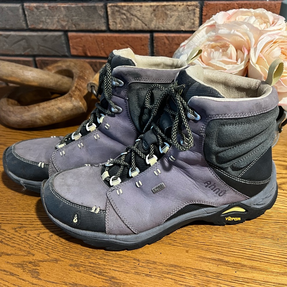 Women's Purple Hiking Boots